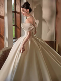 Luxury Ball Gown Off The Shoulder Neckline Short Sleeves Lace Wedding Dress HZ1024