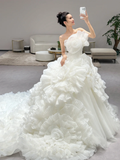 Vintage Ball Gown Strapless Tulle Pleated Long Wedding Dresses HZ1024