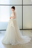 Elegant Ball Gown Strqpless Tulle With Veil Long Wedding Dresses HZ1024
