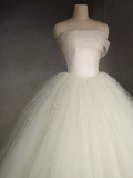 Pretty Ball Gown Strqpless Satin Tulle With Veil Long Wedding Dresses HZ1024