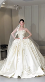 Dreamy Ball Gown Strapless Satin Applique With Veil Long Wedding Dresses HZ1024