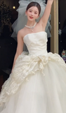 Pretty Ball Gown Strapless Satin Tulle With Veil Long Wedding Dresses HZ1024