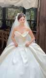 Elegant Ball Gown Strapless Satin With Veil Long Wedding Dresses HZ1024