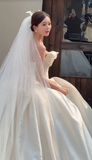 Elegant Ball Gown Strapless Satin With Veil Long Wedding Dresses HZ1024