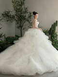 Pretty Ball Gown Strapless Tulle Long Wedding Dresses HZ1024