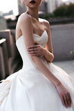 Simple Eelegant Ball Gown Strapless Satin With Veil Long Wedding Dresses HZ1024