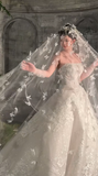 Pretty Ball Gown Strapless Tulle Lace Sequin With Veil Long Wedding Dresses HZ1024