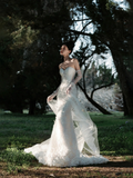 Dreamy Mermaid Strapless Tulle Lace Beaded Long Wedding Dresses HZ1024