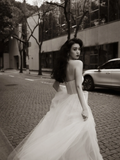 Elegant A Line Strapless Tulle Long Wedding Dresses HZ1024