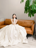 Eelgant Ball Gown Strapless Satin Applique With Gloves Long Wedding Dresses HZ1024