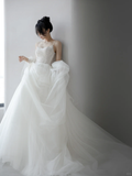 Pretty Ball Gown Spaghetti Straps Tulle Beaded Long Wedding Dresses HZ1024