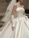 Elegant Ball Gown Strapless Satin Applique With Gloves Veil Long Wedding Dresses HZ1024