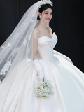Dreamy Ball Gown Strapless Satin Applique With Gloves Veil Long Wedding Dresses HZ1024