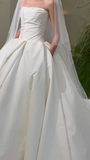 Elegant Simple Ball Gown Strapless Satin With Veil Long Wedding Dresses HZ1024